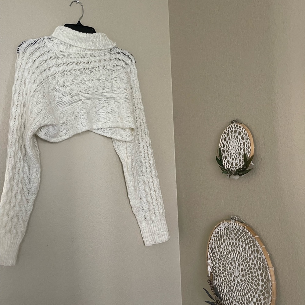 SHEIN Cropped White Knit Sweater